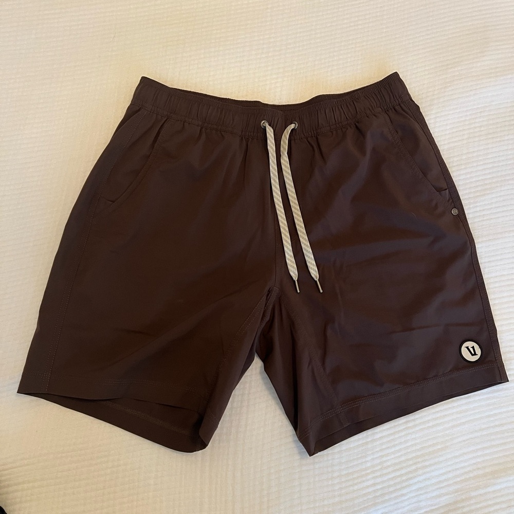 Vuori Kore Brown Shorts size medium